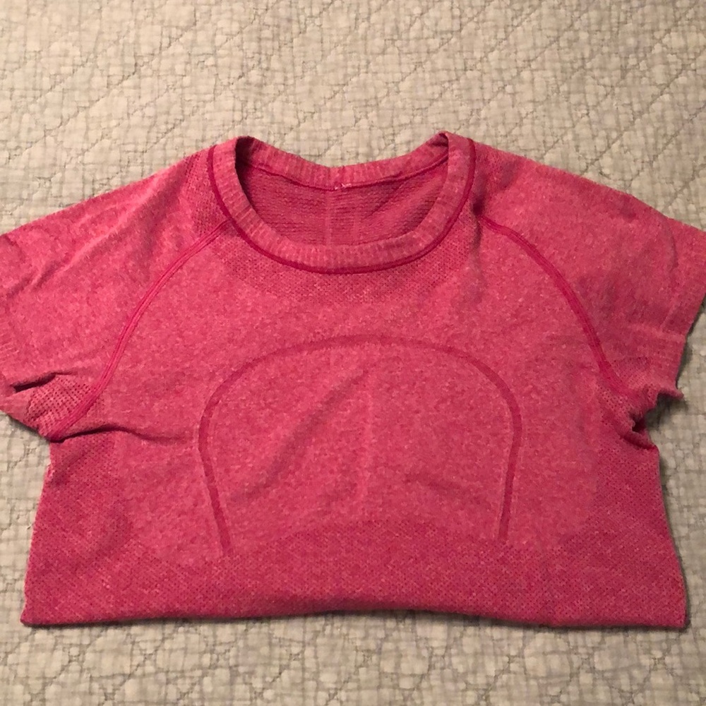 LULULEMON short sleeve top